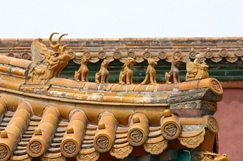 Roof guardians with Emperor in the front