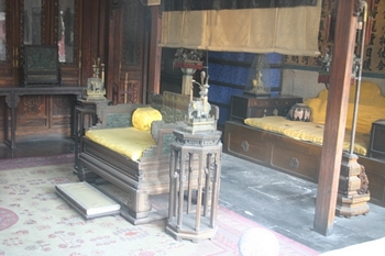 Bed in concubines' quarters
